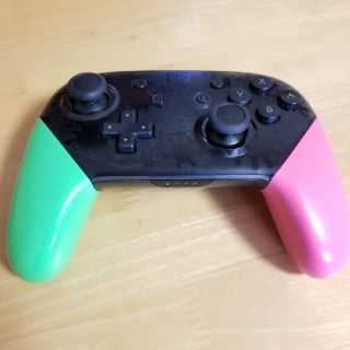 Nintendo Switch　プロコントローラー(家庭用ゲーム機本体)