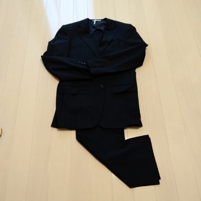 YUKI TORII INTERNATIONAL(ユキトリイインターナショナル)の春夏用スーツ上下 メンズのスーツ(セットアップ)の商品写真