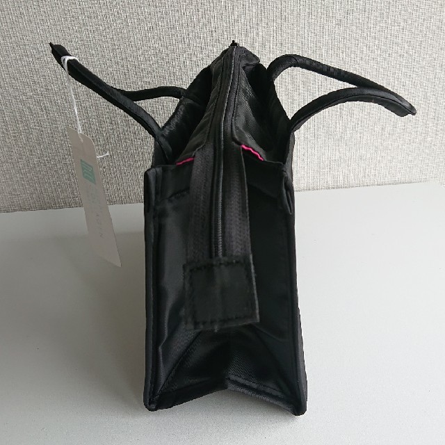 i(アイ)のポーチ【黒】 レディースのファッション小物(ポーチ)の商品写真