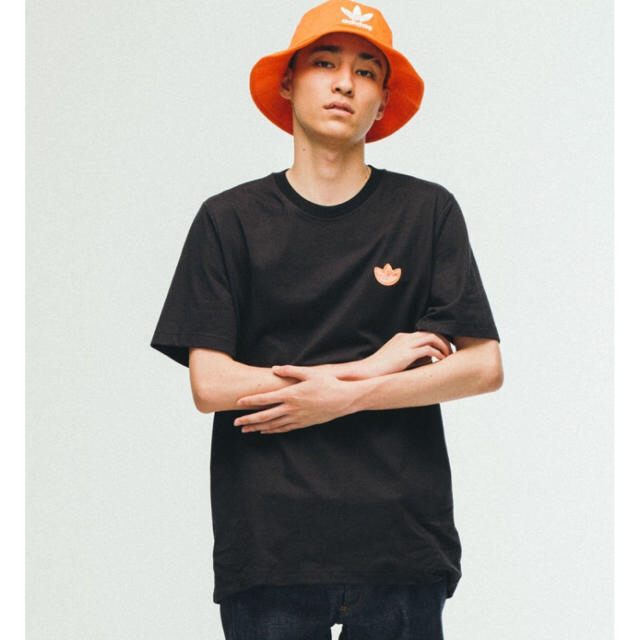 Original(オリジナル)のadidas Originals  Tシャツ　Oサイズ　新品未使用 メンズのトップス(Tシャツ/カットソー(半袖/袖なし))の商品写真