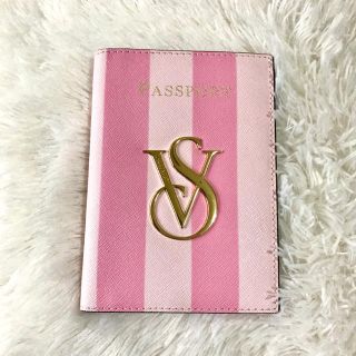 ヴィクトリアズシークレット(Victoria's Secret)のVICTORIA’S SECRET  パスポートケース(パスケース/IDカードホルダー)