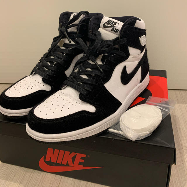 NIKE AIR JORDAN1 Panda