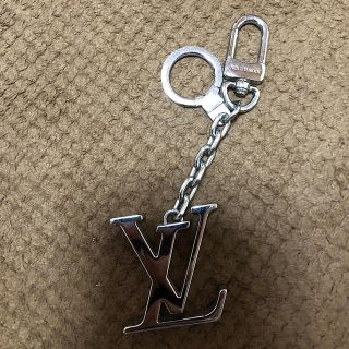 ルイヴィトン(LOUIS VUITTON)のヴィトン ポルトクレイ イニシャル キーチャーム(キーホルダー)