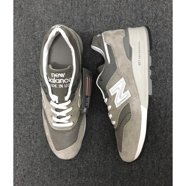 New Balance(ニューバランス)のNEW BALANCE ニューバランス M997 GY USA製　23.5cm レディースの靴/シューズ(スニーカー)の商品写真