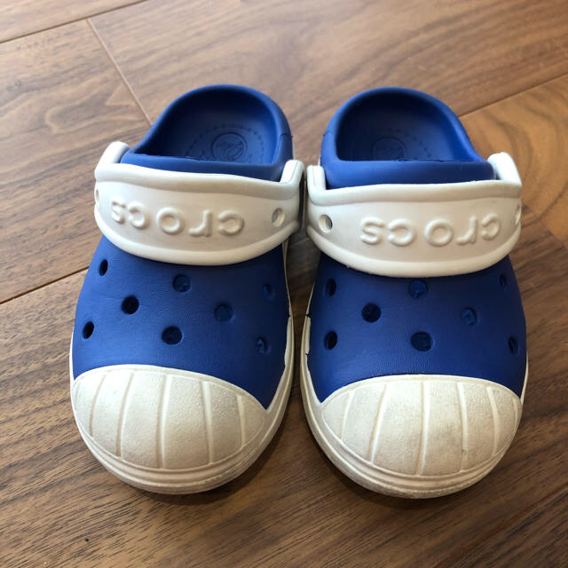 crocs(クロックス)のクロックス　15センチ　サンダル　キッズ キッズ/ベビー/マタニティのキッズ靴/シューズ(15cm~)(サンダル)の商品写真