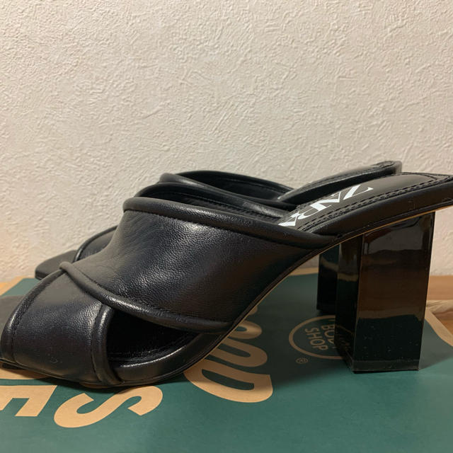 ZARA(ザラ)のZARA レザーハイヒール黒 レディースの靴/シューズ(ハイヒール/パンプス)の商品写真