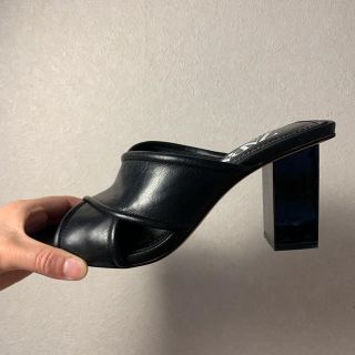 ザラ(ZARA)のZARA レザーハイヒール黒(ハイヒール/パンプス)