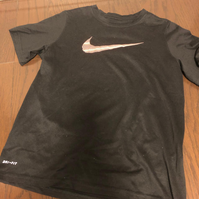 NIKE(ナイキ)のNIKE ジュニア   L Tシャツ キッズ/ベビー/マタニティのキッズ服男の子用(90cm~)(Tシャツ/カットソー)の商品写真