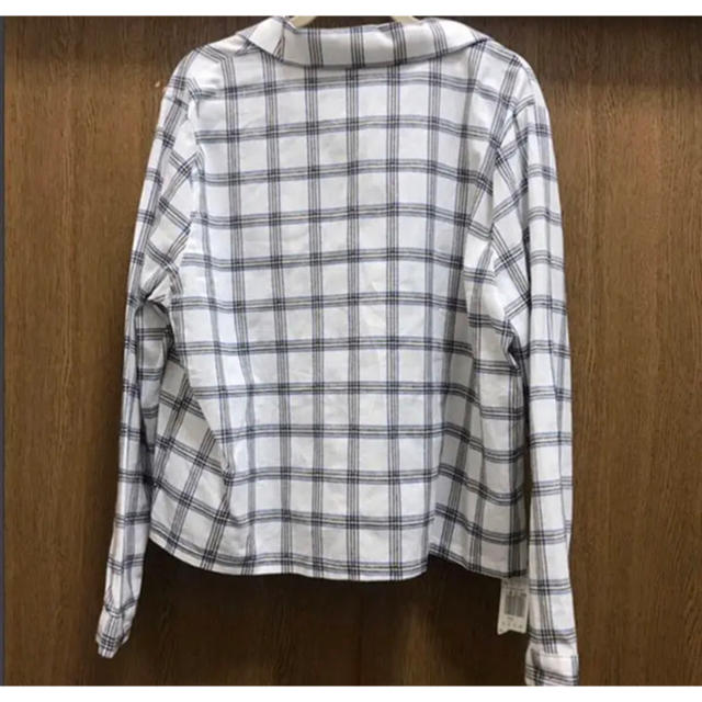 dholic(ディーホリック)の未使用 シャツ チェックシャツ 韓国ファッション 韓流 kpop ブラウス 夏服 レディースのトップス(シャツ/ブラウス(長袖/七分))の商品写真