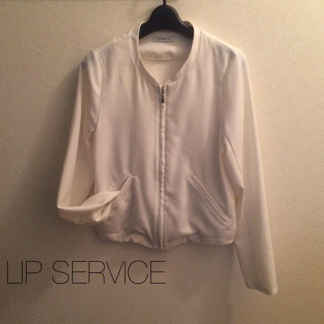 LIP SERVICE(リップサービス)のホワイトブルゾン MA-1 レディースのジャケット/アウター(ブルゾン)の商品写真