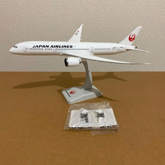 JAL(日本航空)(ジャル(ニホンコウクウ))のホーガン hogan JAL 日本航空 B787-9 1/200 エンタメ/ホビーのテーブルゲーム/ホビー(航空機)の商品写真