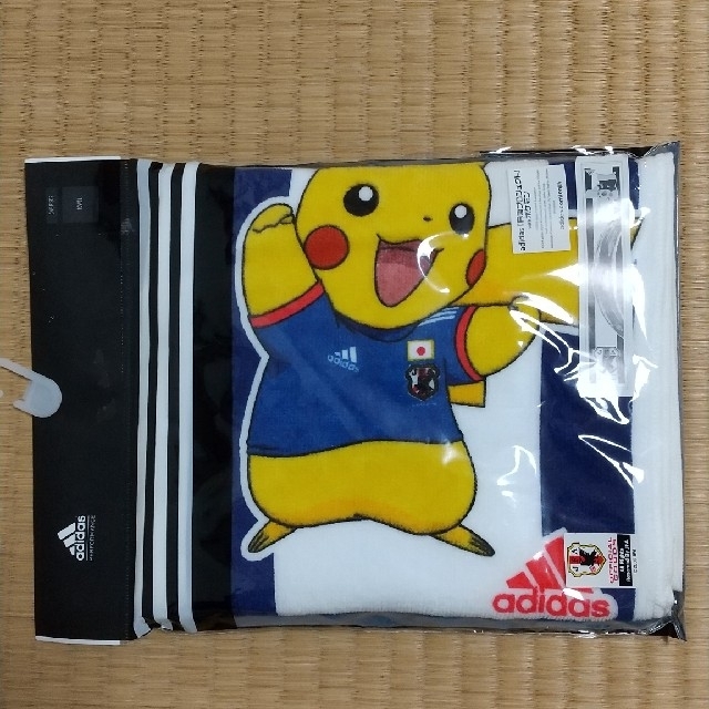 adidas(アディダス)のadidas「円陣プロジェクト」withポケモン タオル エンタメ/ホビーのアニメグッズ(タオル)の商品写真