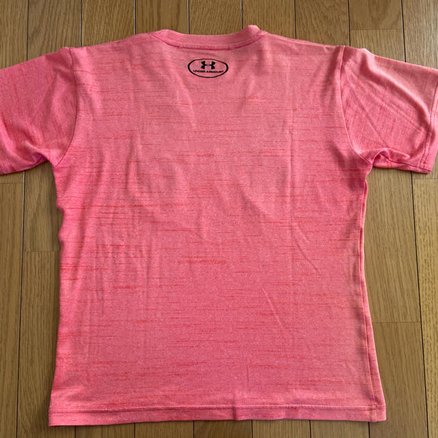 UNDER ARMOUR(アンダーアーマー)のアンダーアーマー　半袖Tシャツ　140  キッズ/ベビー/マタニティのキッズ服男の子用(90cm~)(Tシャツ/カットソー)の商品写真