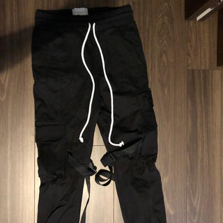 フィアオブゴッド(FEAR OF GOD)のLAKENZIE カーゴパンツ(ワークパンツ/カーゴパンツ)