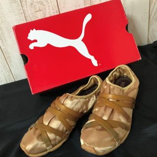 プーマ(PUMA)の【美品】プーマ PUMA シャンパンゴールド スニーカー スリッポン(スニーカー)