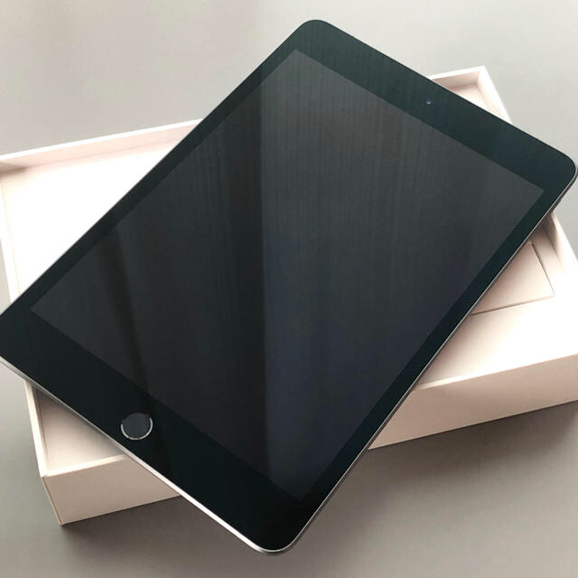 タブレットiPad mini5 64GB Cellularモデル（スペースグレイ）