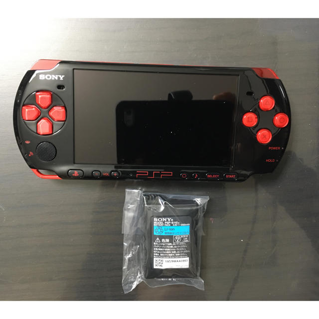 PSP「プレイステーション・ポータブル」 新米ハンターズパック（ブラック／レッド 1