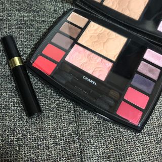 CHANEL トラベルメイクアップパレット ハーモニーカメリア