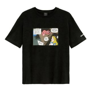 ジーユー(GU)の【新品】GU ディズニーコラボ　アリス　コミックTシャツ　ブラック(Tシャツ(半袖/袖なし))