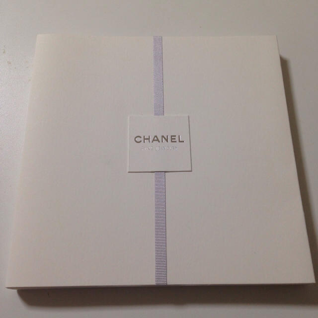 CHANEL(シャネル)のシャネル カタログブック ジュエリー エンタメ/ホビーの本(その他)の商品写真