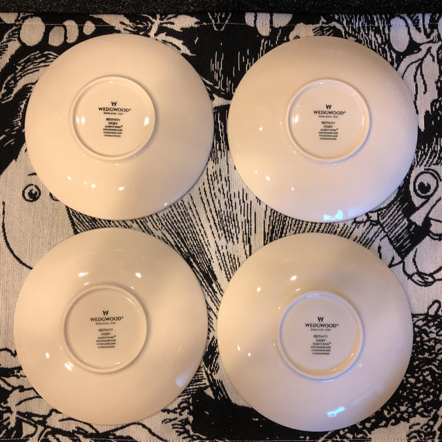 WEDGWOOD カップ&ソーサー　フェスティビティ4客セット　ウエッジウッド 1