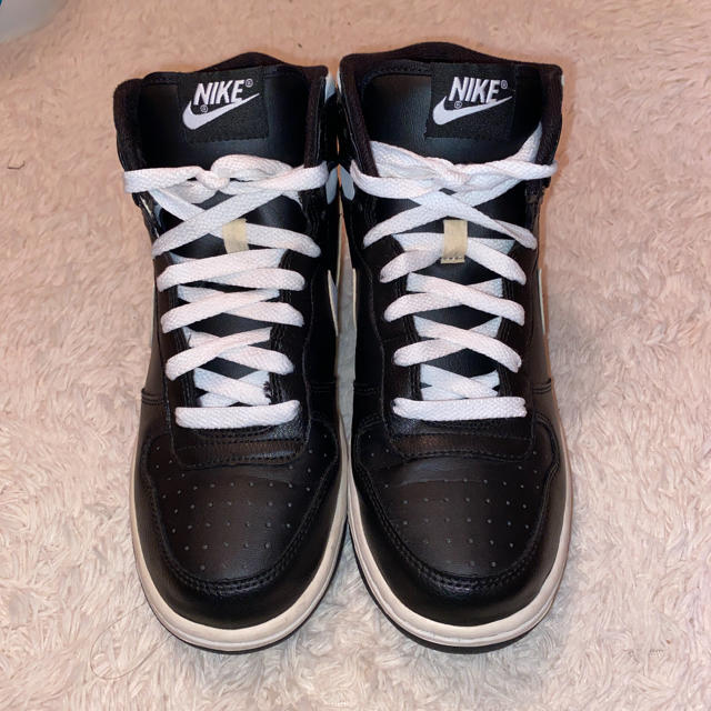 Nike Nike スニーカー レディース 黒白の通販 By や S Shop ナイキならラクマ Nike Nike スニーカー レディース 黒白の通販 By や S Shop ナイキならラクマ