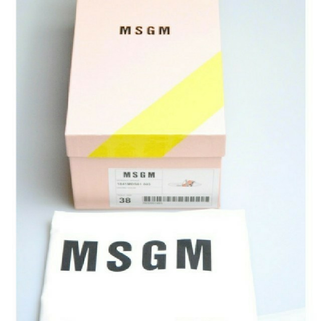 MSGM(エムエスジイエム)の新品　MSGM エムエスジーエム　シャワーサンダル　サイズ38 24.5cm レディースの靴/シューズ(サンダル)の商品写真