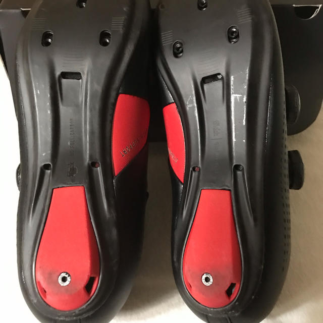 フィジーク R1B INFINITO Red-Black 40.5ロードバイク