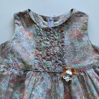 タルティーヌ エ ショコラ(Tartine et Chocolat)のBeBe べべ タランティーヌエショコラ♡花柄ワンピース リバティ 100cm(ワンピース)