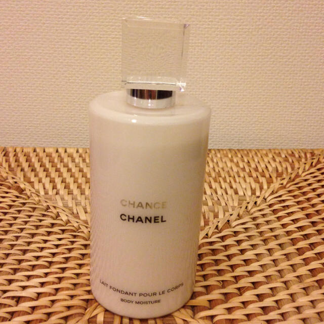 CHANEL(シャネル)のmiyakaさん専用CHANEL♡チャンス♡ボディーミルク♡ コスメ/美容のボディケア(ボディローション/ミルク)の商品写真