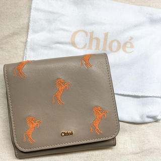 クロエ(Chloe)のChloe 折り財布　シグネチャー　リトルホース　グレー　馬刺繍(財布)