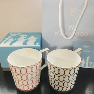 ウェッジウッド(WEDGWOOD)の【新品】ウェッジウッド ルネッサンスゴールド マグカップ セット(グラス/カップ)