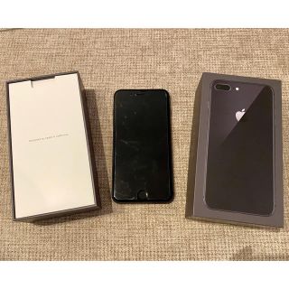 エーユー(au)のiPhone 8 Plus Space Gray 256 GB au(スマートフォン本体)