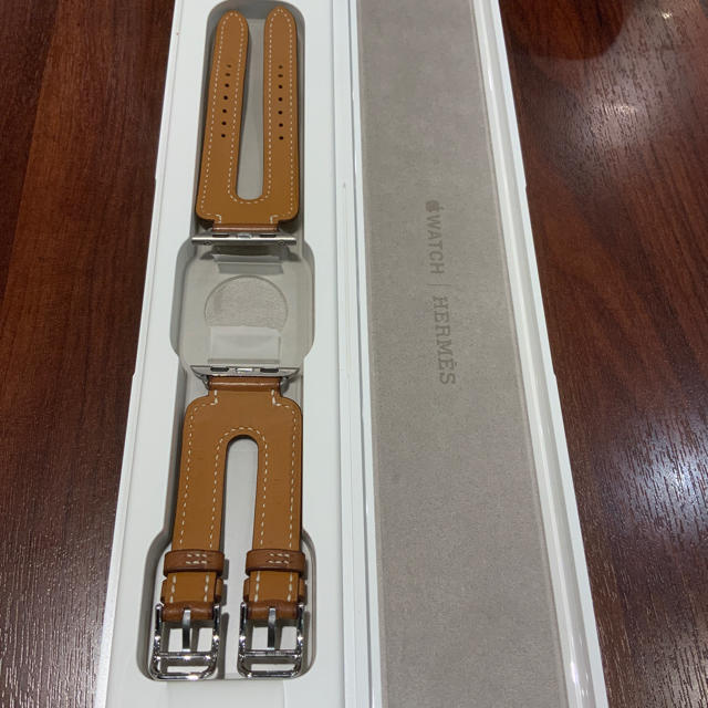 Hermes(エルメス)の(正規品) Apple Watch エルメス ダブルバックルカフ フォーヴ メンズの時計(レザーベルト)の商品写真