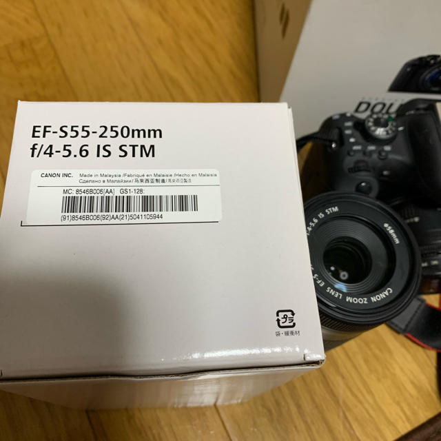 Canon - Canon eos kiss x8i 一眼レフカメラ 単焦点レンズ付きの通販 ...