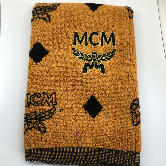 MCM(エムシーエム)の【MCM】ハンドタオル メンズのファッション小物(ハンカチ/ポケットチーフ)の商品写真