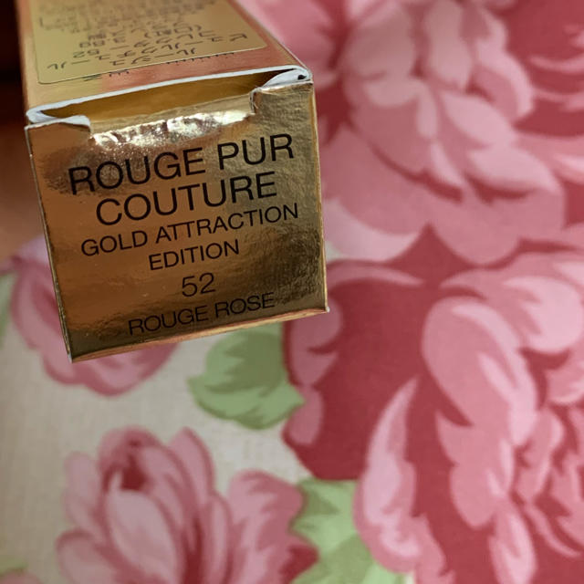 Yves Saint Laurent Beaute(イヴサンローランボーテ)の値下げ！ルージュピュールクチュールコレクター52 コスメ/美容のベースメイク/化粧品(口紅)の商品写真