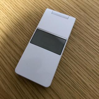 エルジーエレクトロニクス(LG Electronics)のガラケー docomo L-03B(携帯電話本体)