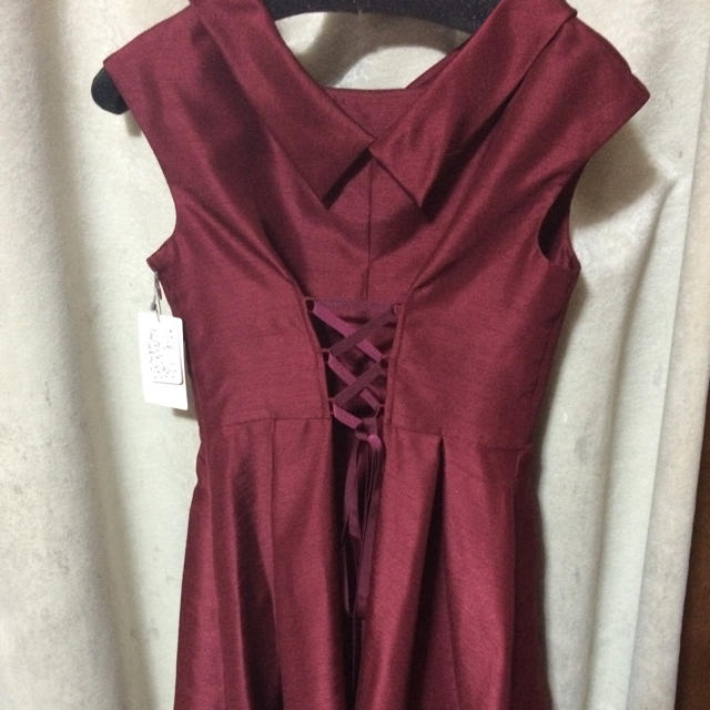 AIMER(エメ)のドレス オフタートル ワインレッド レディースのフォーマル/ドレス(ミディアムドレス)の商品写真