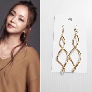 エイチアンドエム(H&M)の新品未使用 安室奈美恵 H＆M コラボ ピンク ゴールド(ピアス)