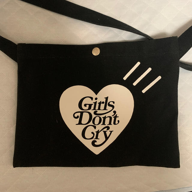 girls don't cry × human made サコッシュ