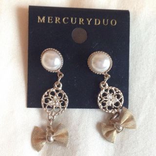 マーキュリーデュオ(MERCURYDUO)のマーキュリーデュオ♡パールリボンピアス(ピアス)