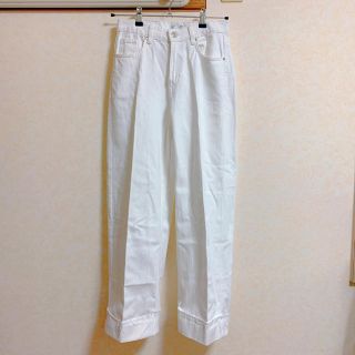 ザラ(ZARA)の【ZARA】白デニムワイドパンツ→トップスとのセット割あり♥︎(デニム/ジーンズ)