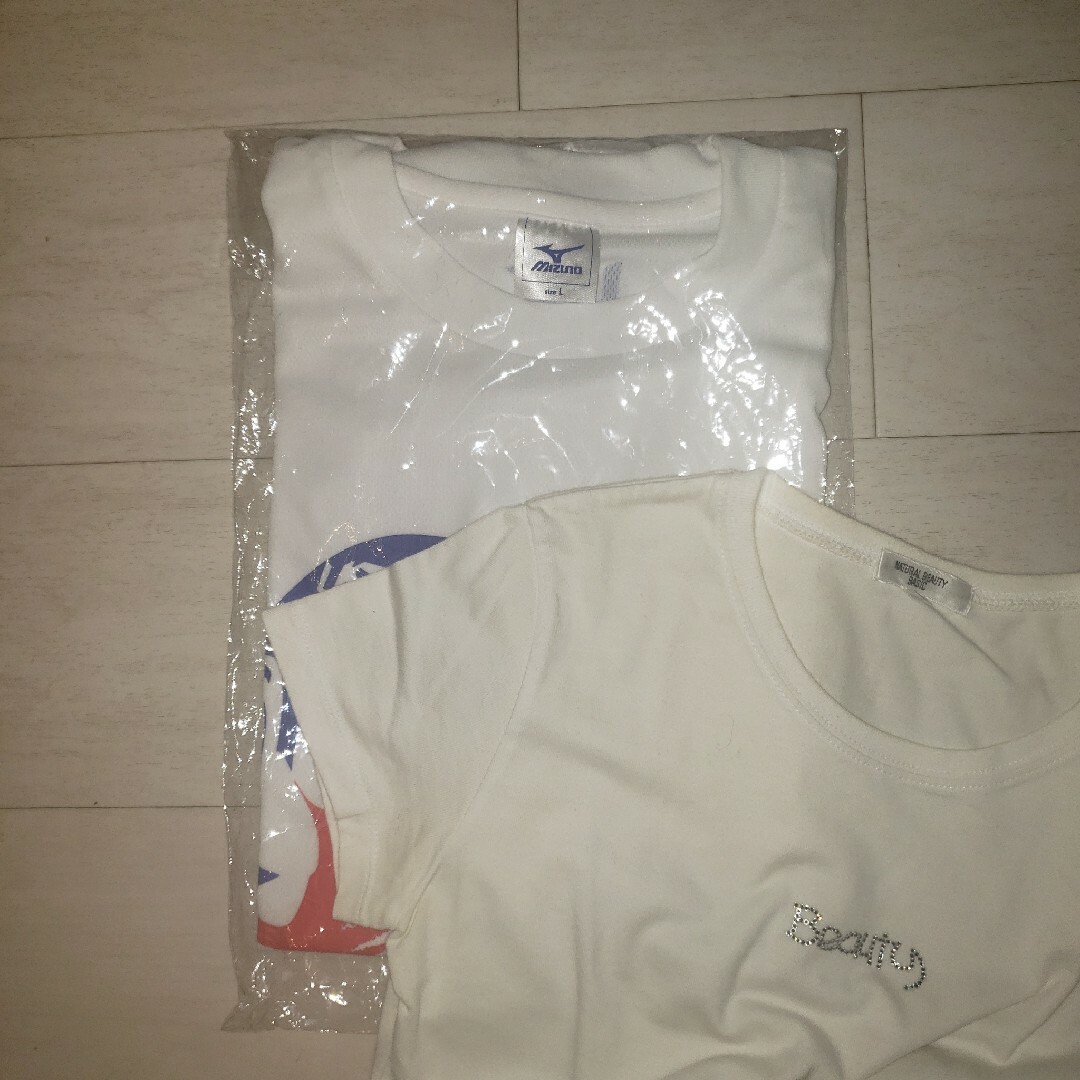NATURAL BEAUTY BASIC(ナチュラルビューティーベーシック)の白色Tシャツ レディースのトップス(Tシャツ(半袖/袖なし))の商品写真