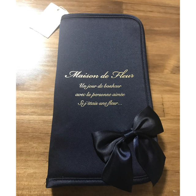 Maison de FLEUR メゾンドフルール パスポートケースMサイズ