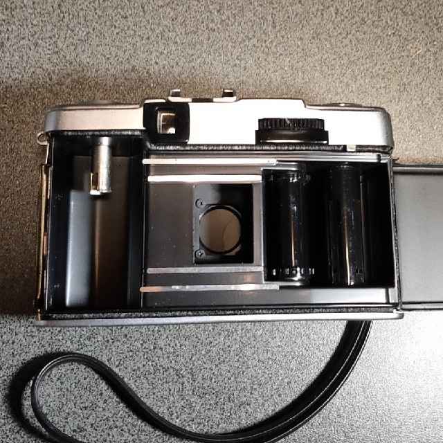 OLYMPUS(オリンパス)のOLYMPUS-PEN  EE-3 スマホ/家電/カメラのカメラ(フィルムカメラ)の商品写真