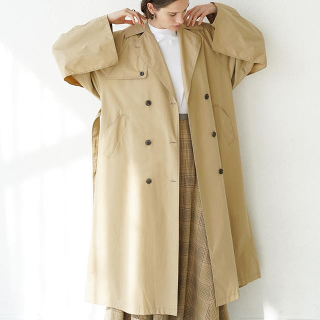 BACK FRILL SLEEVE TRENCH COATトレンチコート