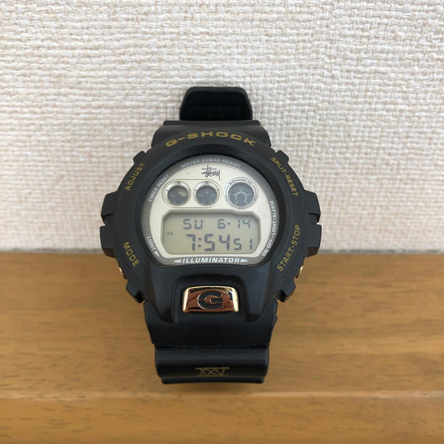 G-SHOCK STUSSY コラボ 25周年記念 黒 金 ゴールド 最初の www