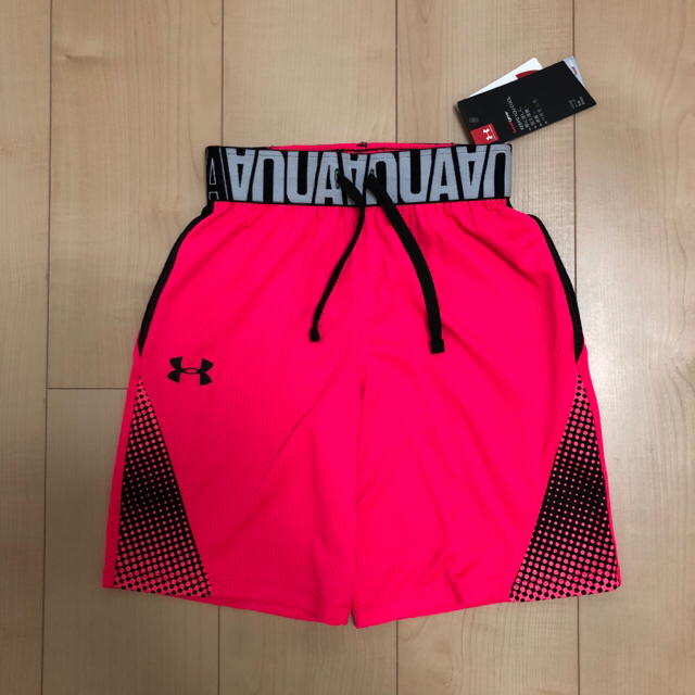 UNDER ARMOUR(アンダーアーマー)の【新品・未使用】アンダーアーマー　ガールズ　ハーフパンツ　140サイズ2枚セット キッズ/ベビー/マタニティのキッズ服女の子用(90cm~)(パンツ/スパッツ)の商品写真