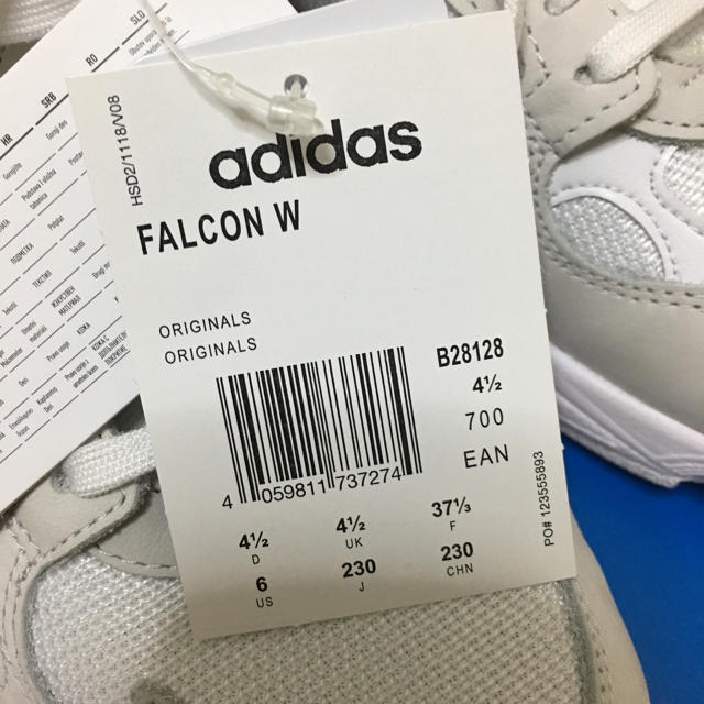 adidas(アディダス)のadidas アディダス Falcon レディースの靴/シューズ(スニーカー)の商品写真